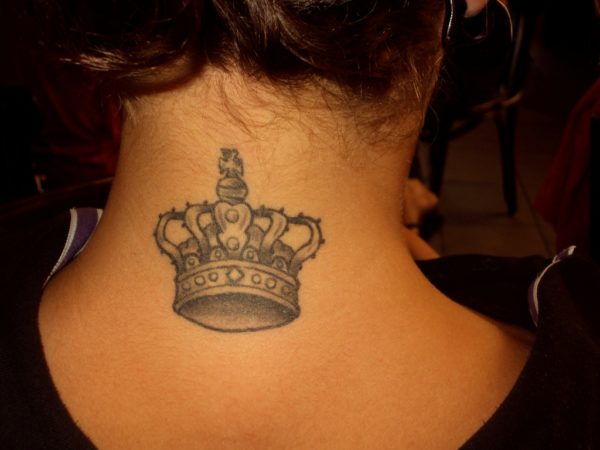 Black Queen Tattoo On Neck