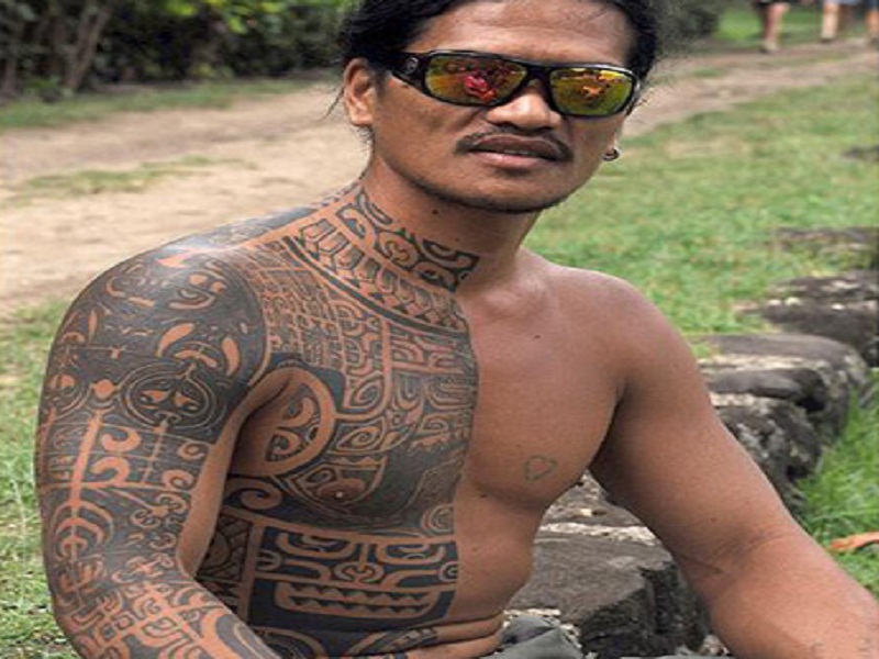 31 Cool Hawaiian Tribal Neck Tattoos