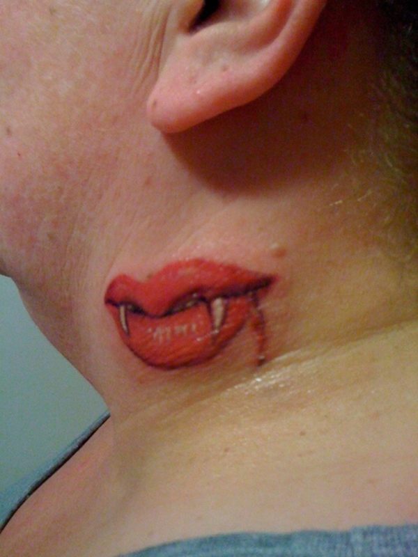 Horror Kiss Tattoo
