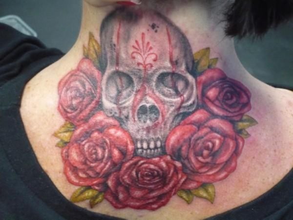 Nice Skull And Roses Tattoo For Neck