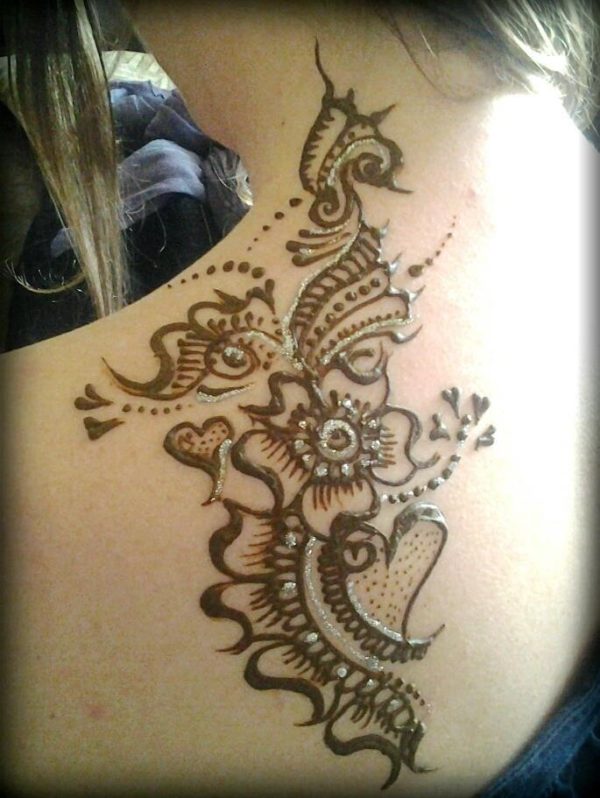 Stylish Henna Tattoo On Neck