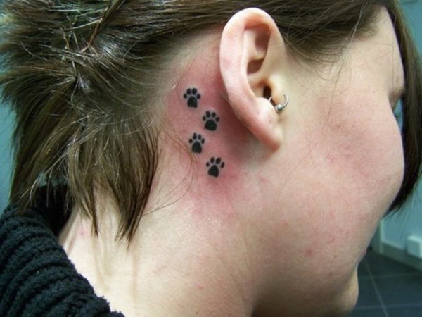 Stylish Paw Tattoo On Neck