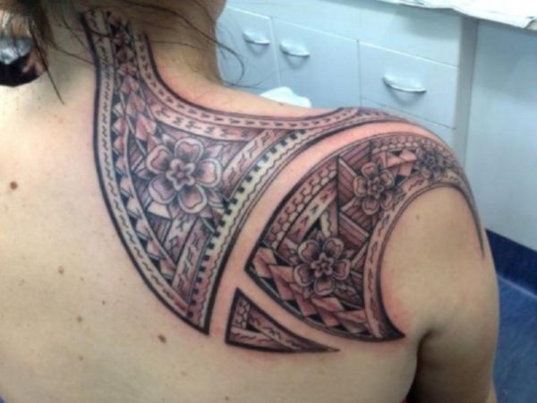 Stylish Tribal Tattoo On Neck