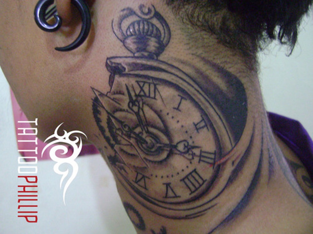 15 Dazzling Clock Neck Tattoos